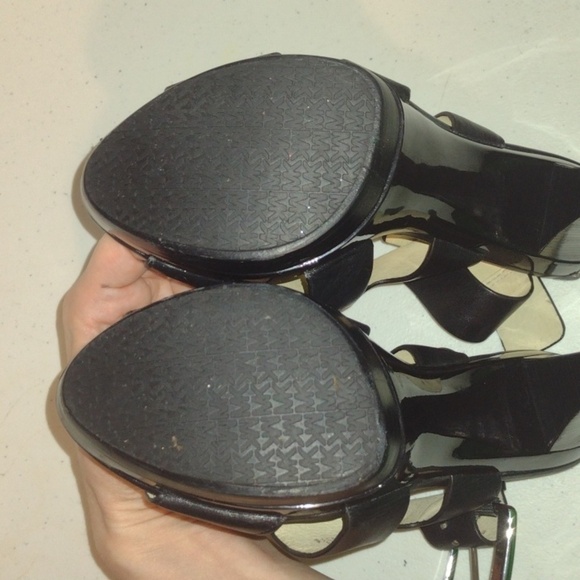 Michael Kors black platform heels size 6 - Picture 8 of 16